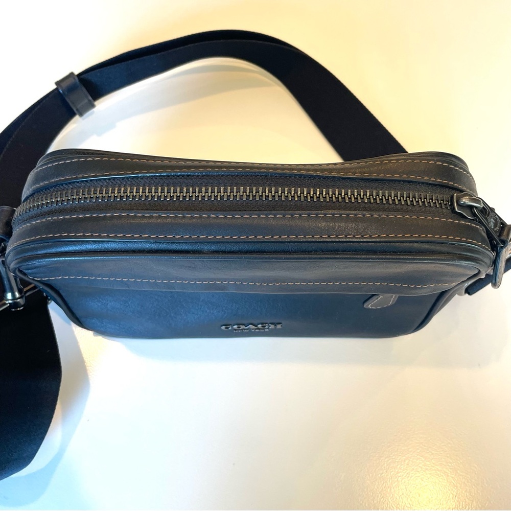 Coach black leather crossbody bag - Picture 2 of 7